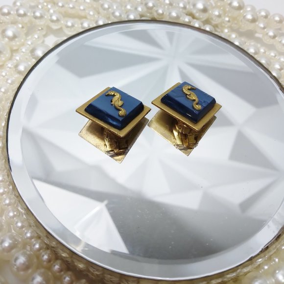 1930's Vintage JEAN PAINLEVE French Bakelite Seahorse Earrings - Picture 3 of 4